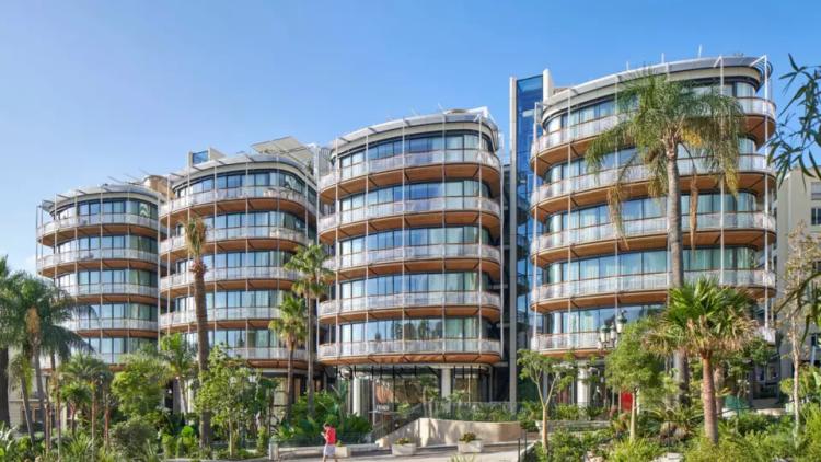 One Monte Carlo : 3 Pièces sur Etage Entier avec Vue Mer Panoramique