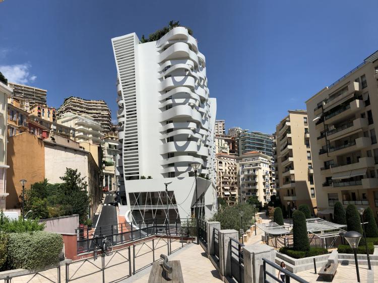 Le Stella – Duplex avec jardin privé et parking à la Condamine