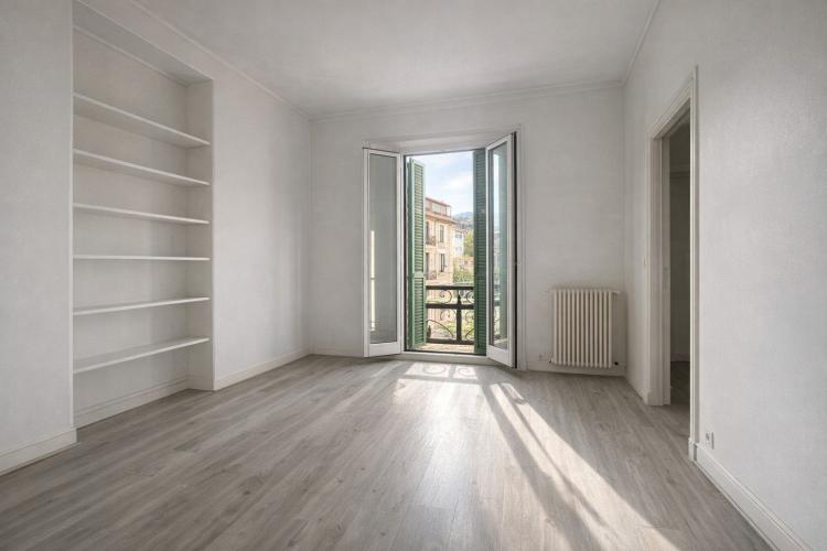Grand appartement 5 pièces  – Menton