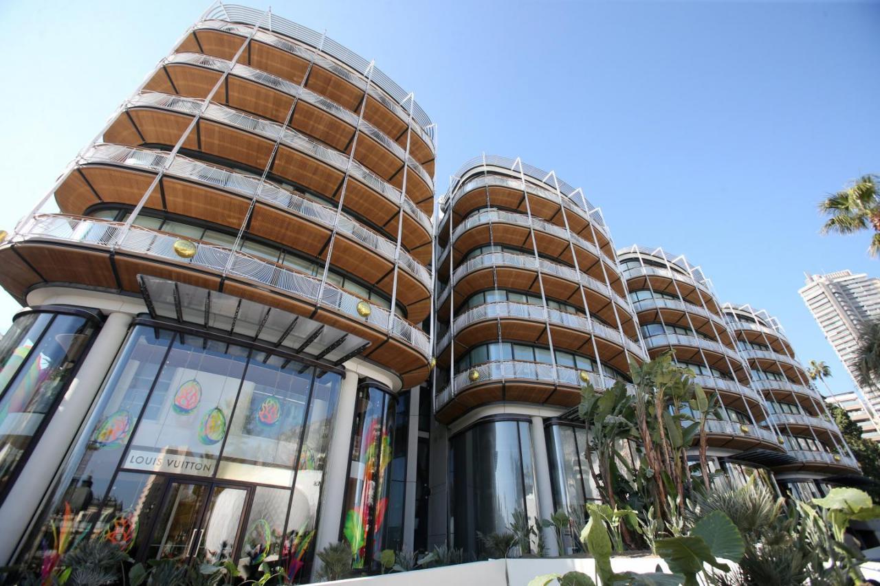 One Monte Carlo : 3 Pièces sur Etage Entier avec Vue Mer Panoramique