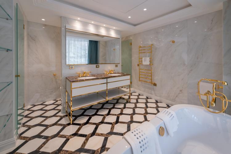 PORT DE MONACO - APPARTEMENT DE GRAND STANDING