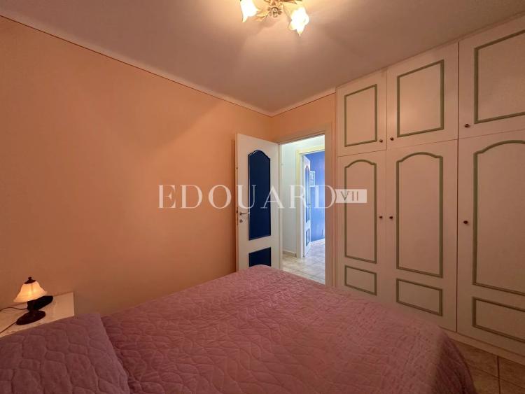 Trois pièces à vendre avec grande terrasse, au cœur du splendide quartier résidentiel de Garavan, exclusivité
