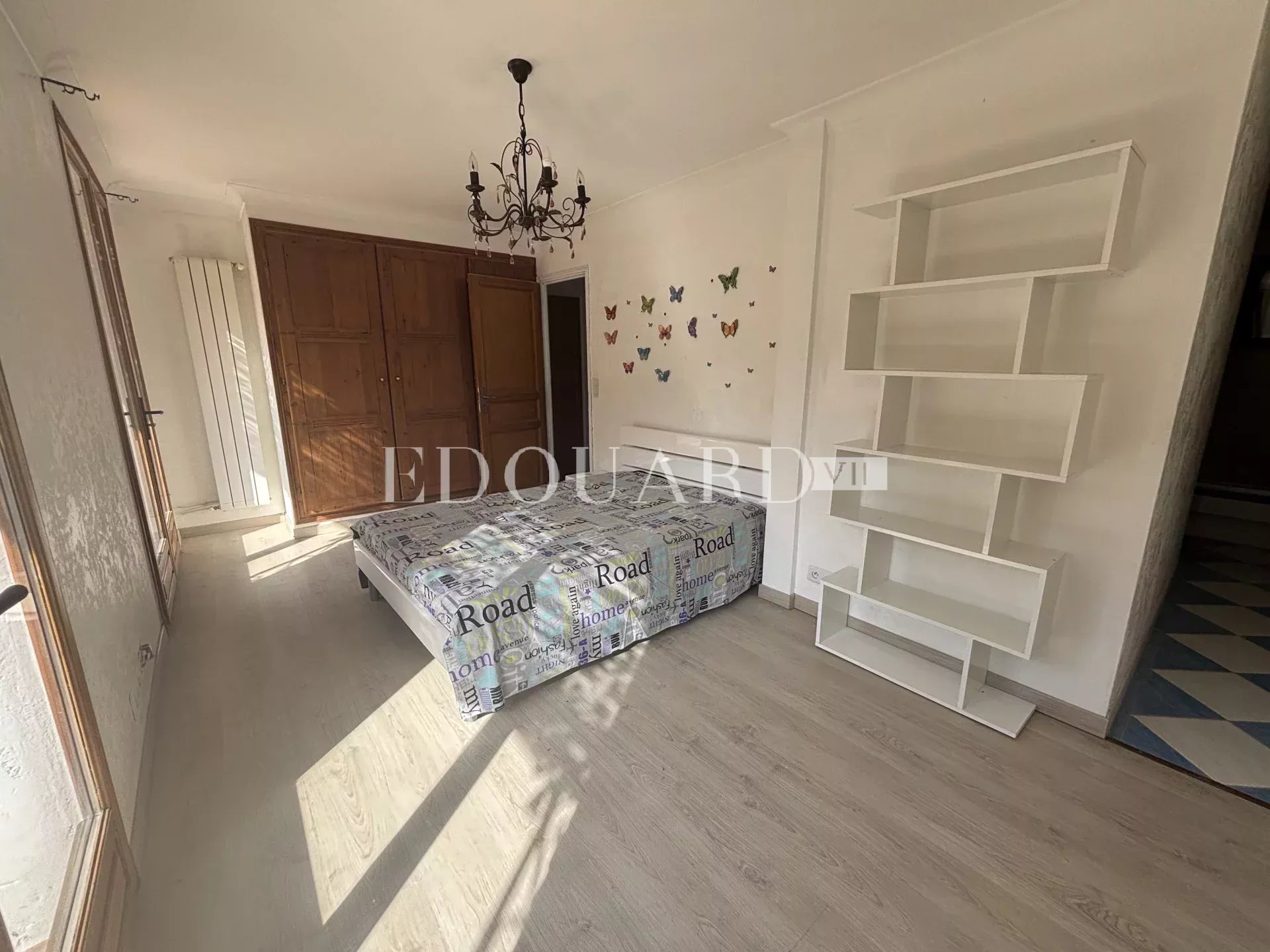 En exclusivité maison provençale à vendre avec appartement indépendante, piscine et grand jardin