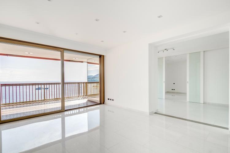 MIRABEAU : Rare appartement de 3 chambres à coucher et  belle vue panoramique