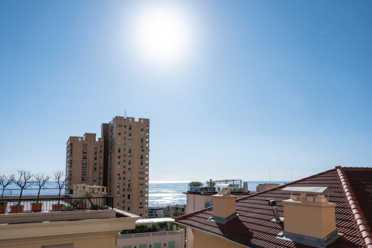 MONTE-CARLO – PALAIS MIRAMARE – 4 PIÈCES RÉNOVÉ AVEC VUE MER