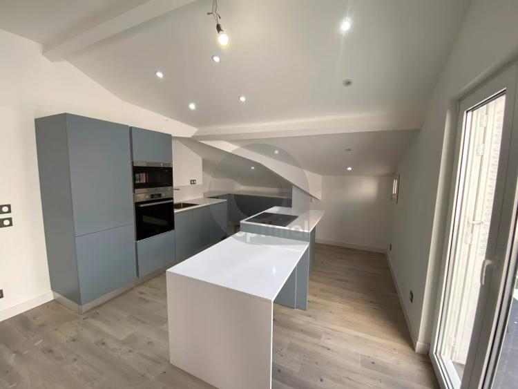 A VENDRE MENTON CENTRE 3P DERNIER ETAGE 62M2 AVEC TERRASSE  38M2