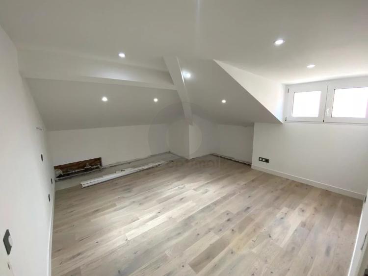 A VENDRE MENTON CENTRE 3P DERNIER ETAGE 62M2 AVEC TERRASSE  38M2