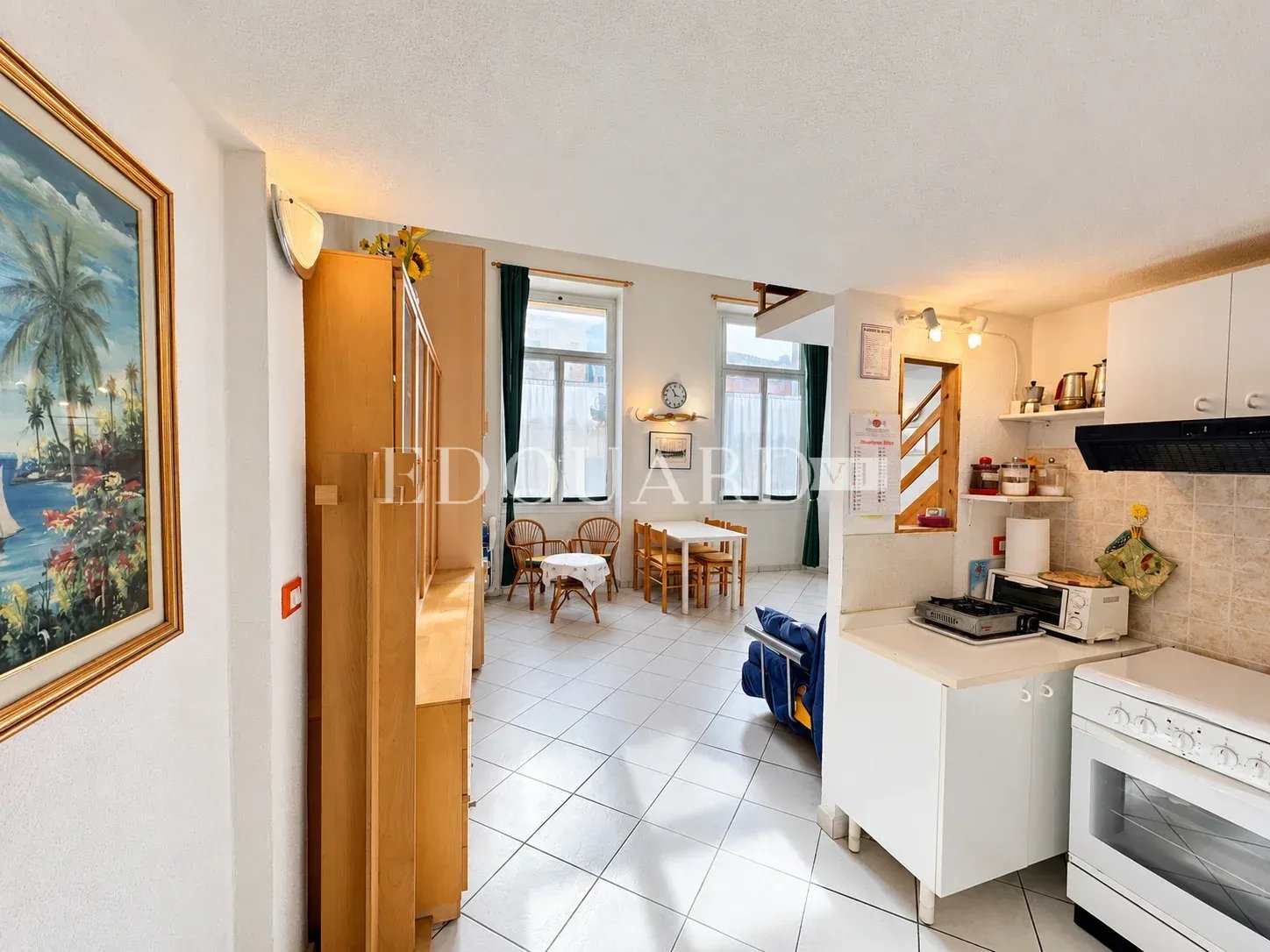En exclusivité grand studio avec deux chambres en mezzanine, au cœur de la zone piétonne de Menton