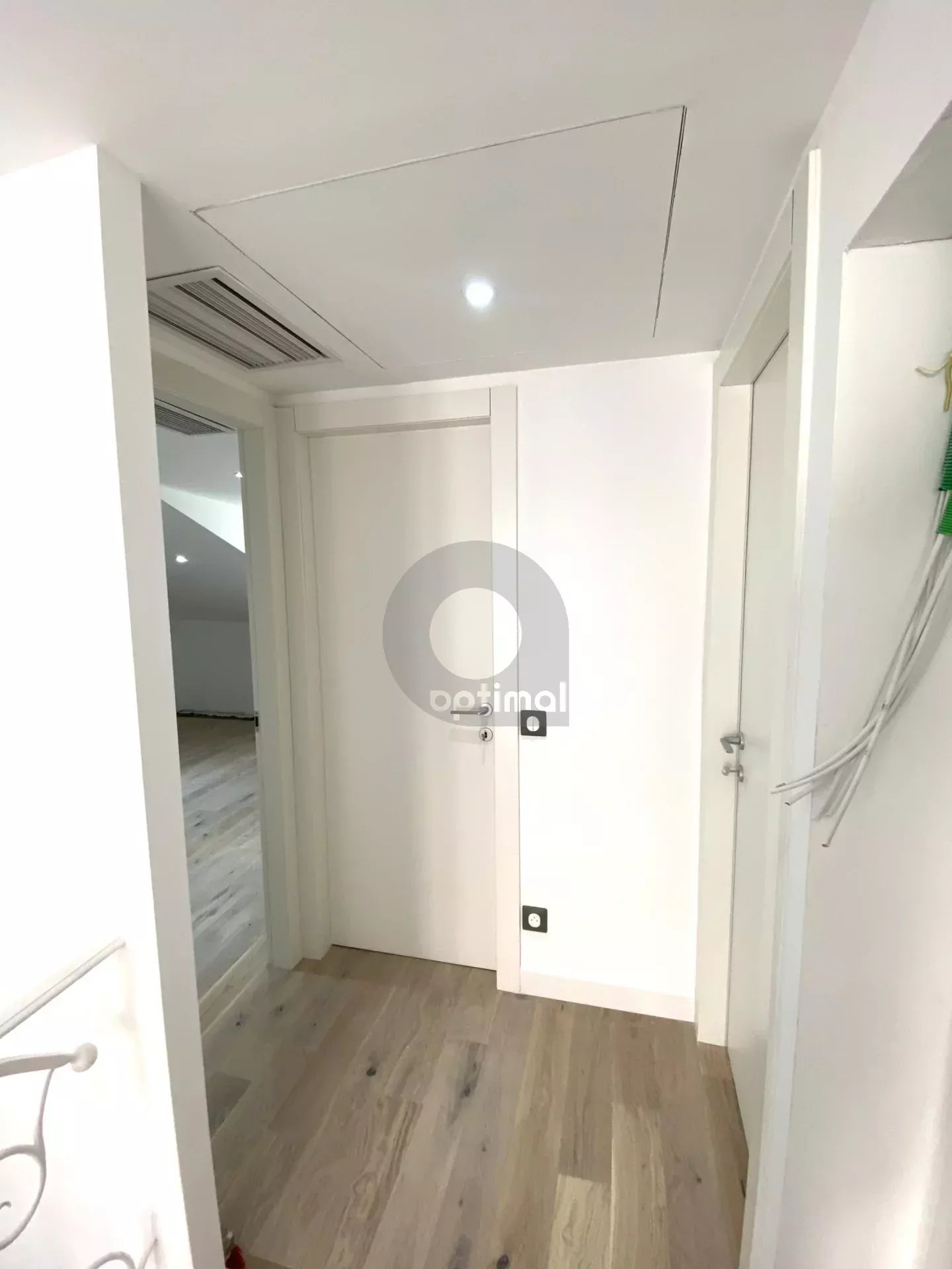 A VENDRE MENTON CENTRE 3P DERNIER ETAGE 62M2 AVEC TERRASSE  38M2