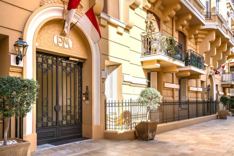 MONTE-CARLO – PALAIS MIRAMARE – 4 PIÈCES RÉNOVÉ AVEC VUE MER