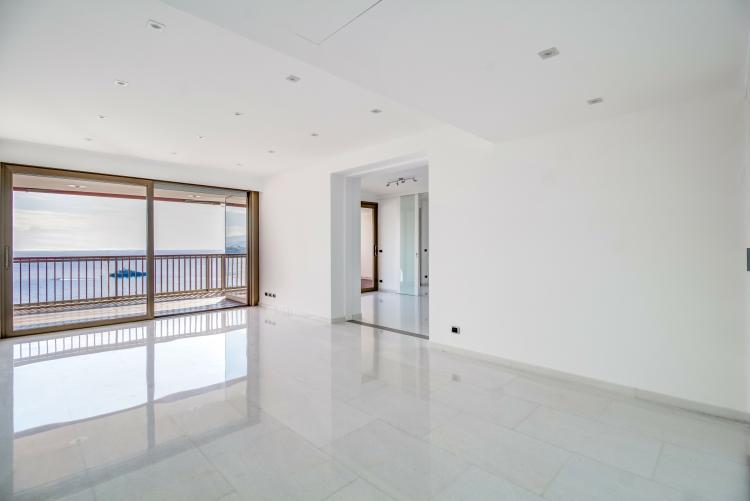 MIRABEAU : Rare appartement de 3 chambres à coucher et  belle vue panoramique