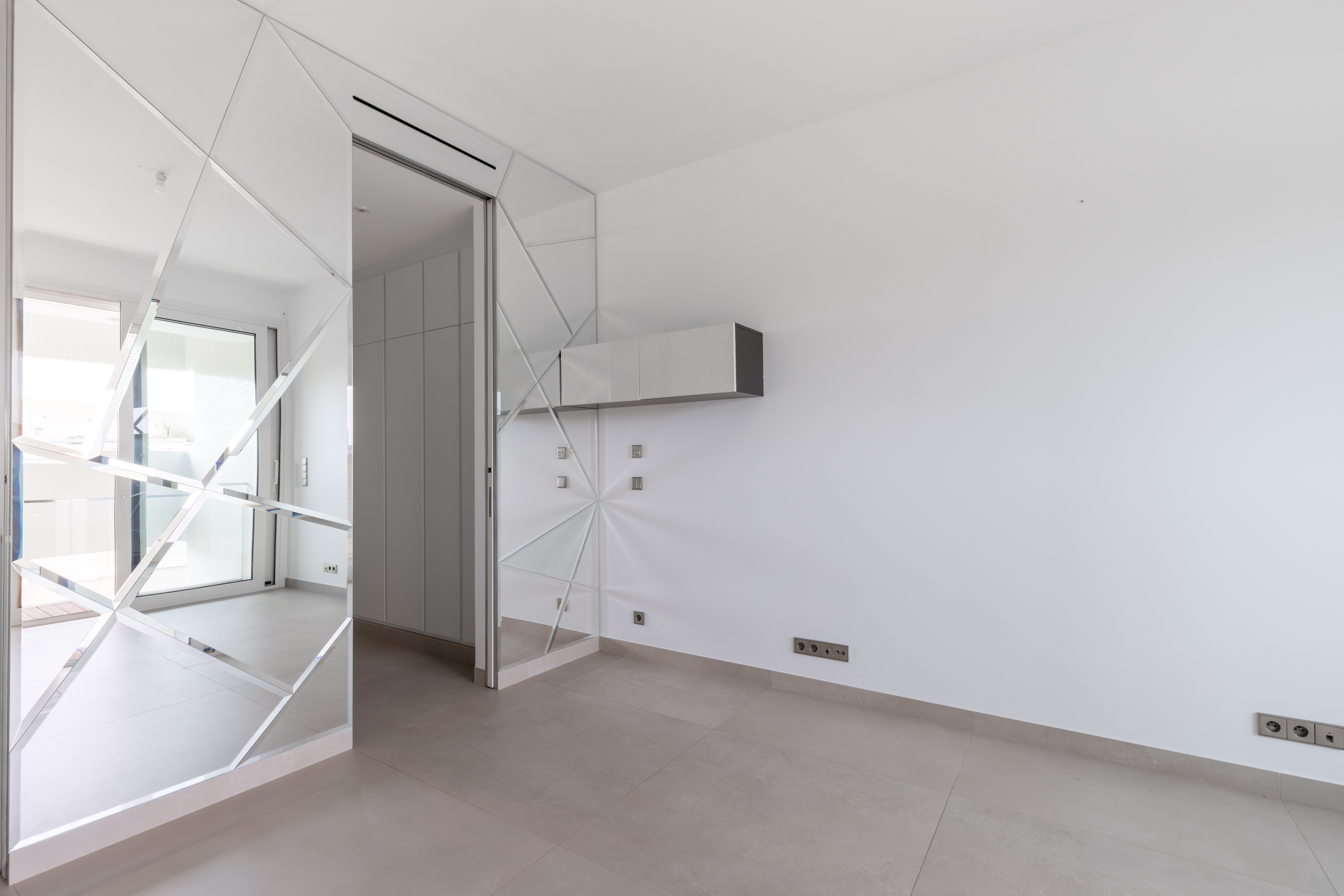 MAGNIFIQUE 2 PIECES EN DUPLEX