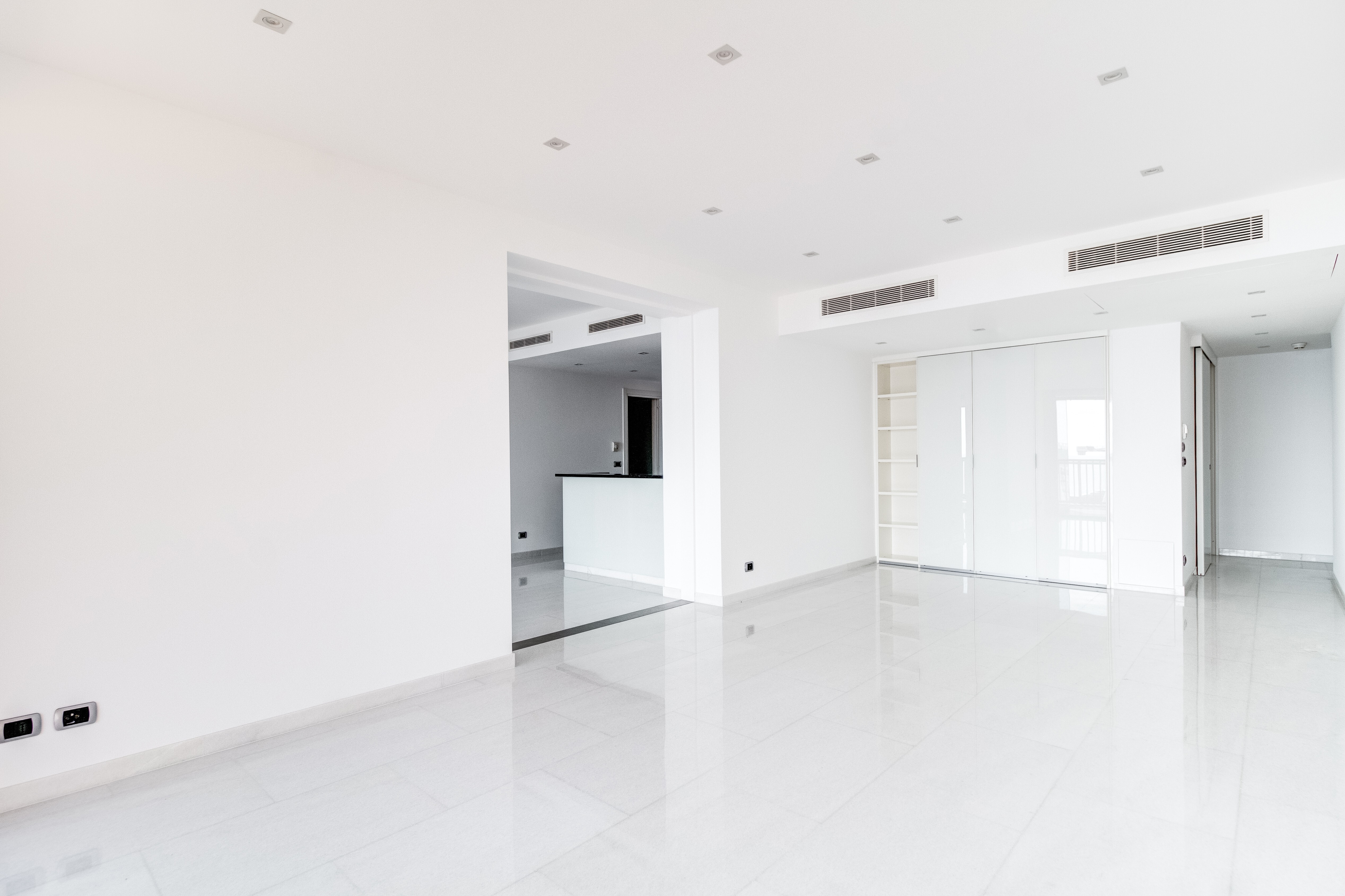 MIRABEAU : Rare appartement de 3 chambres à coucher et  belle vue panoramique