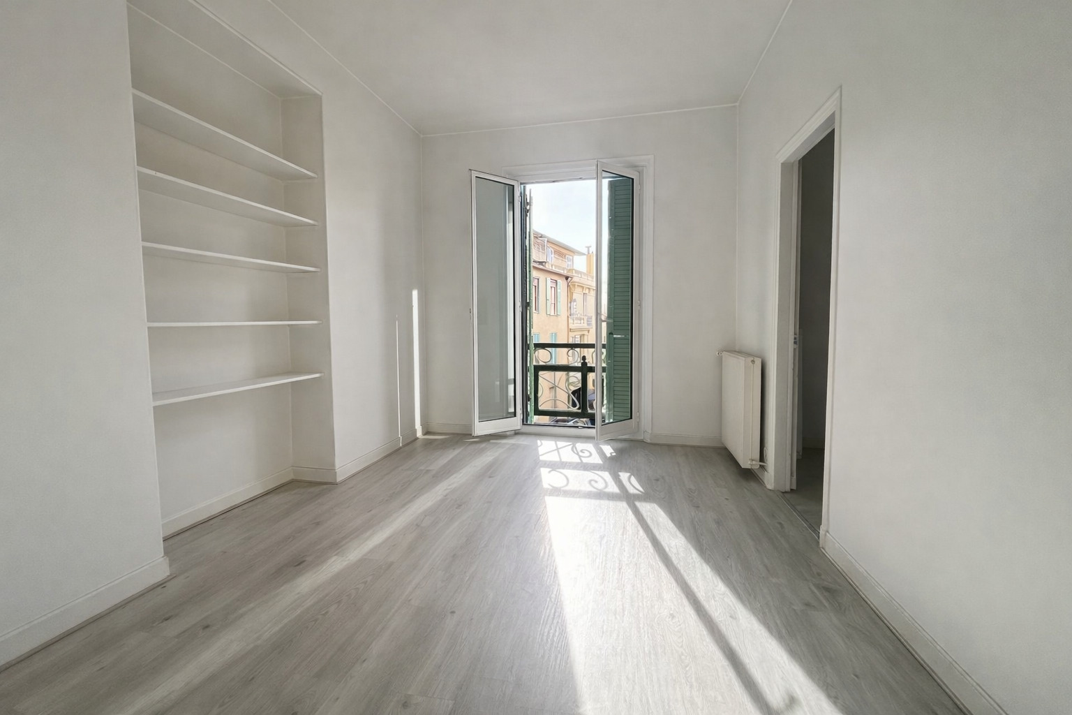 Grand appartement 5 pièces  – Menton